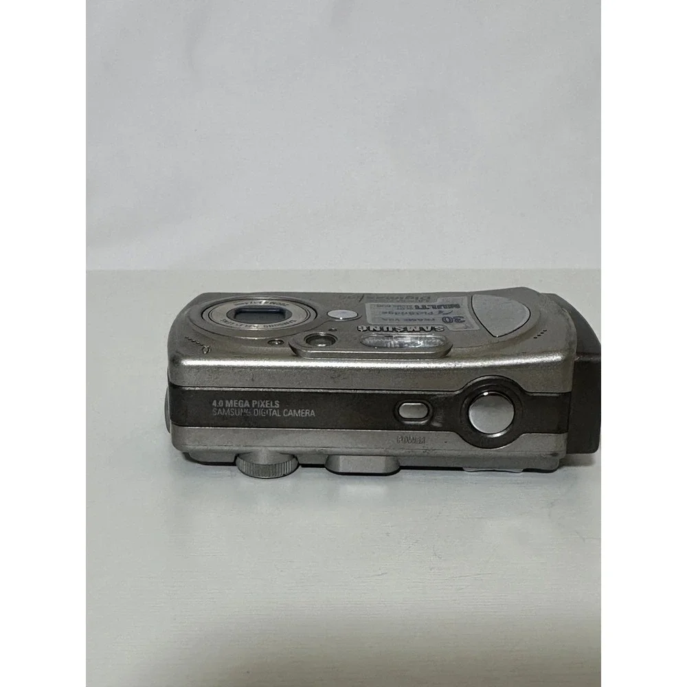 Samsung Digimax 430 digital camera For Parts Only